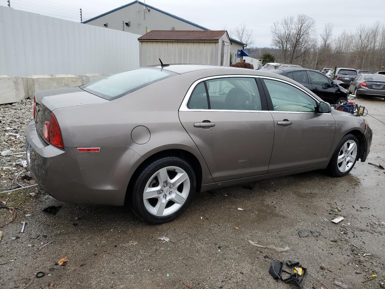 2010 Chevrolet Malibu - Image 3