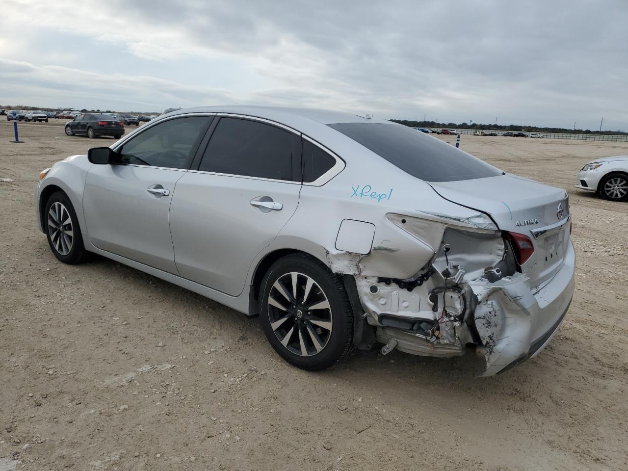 2018 Nissan Altima - Image 2