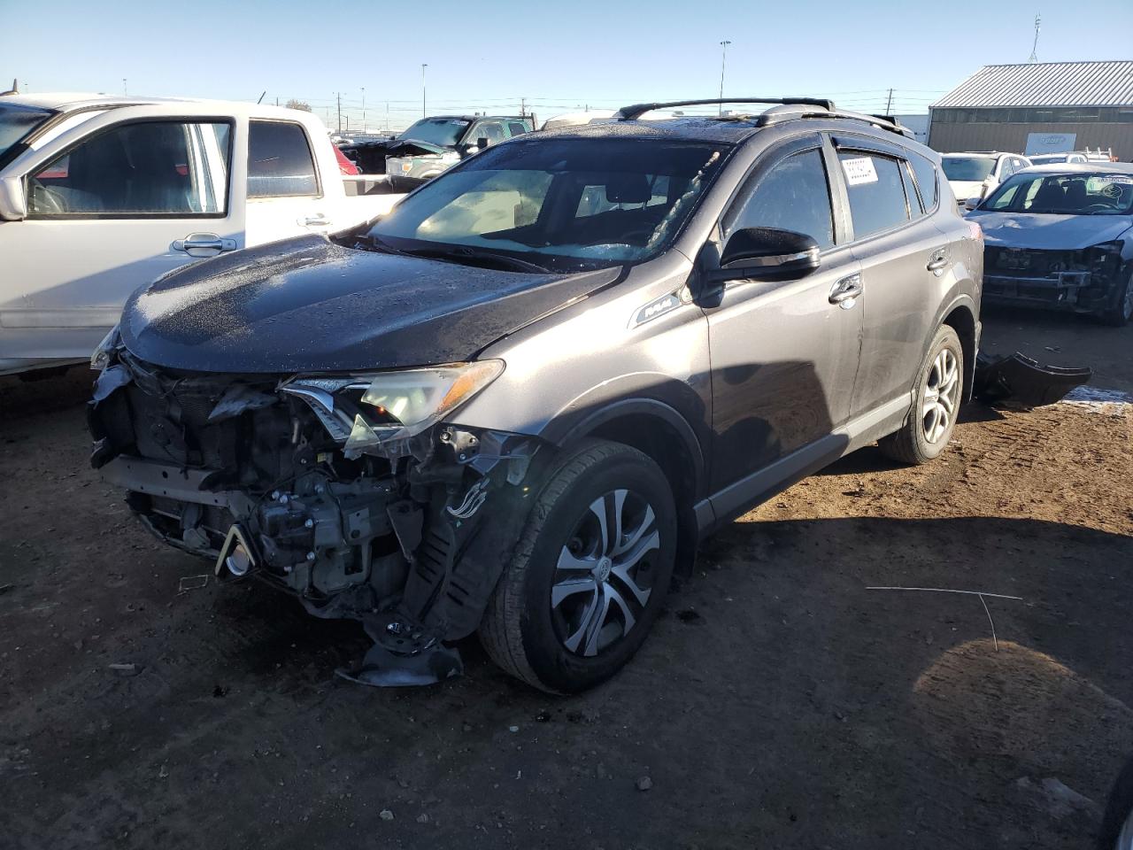 JTMBFREV6HJ713698 2017 TOYOTA RAV 4 - Image 1