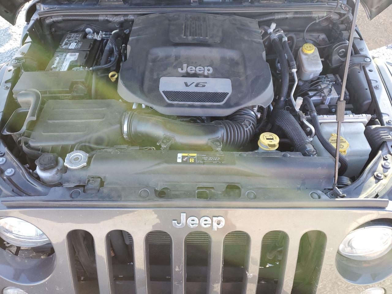 2017 Jeep Wrangler - Image 13