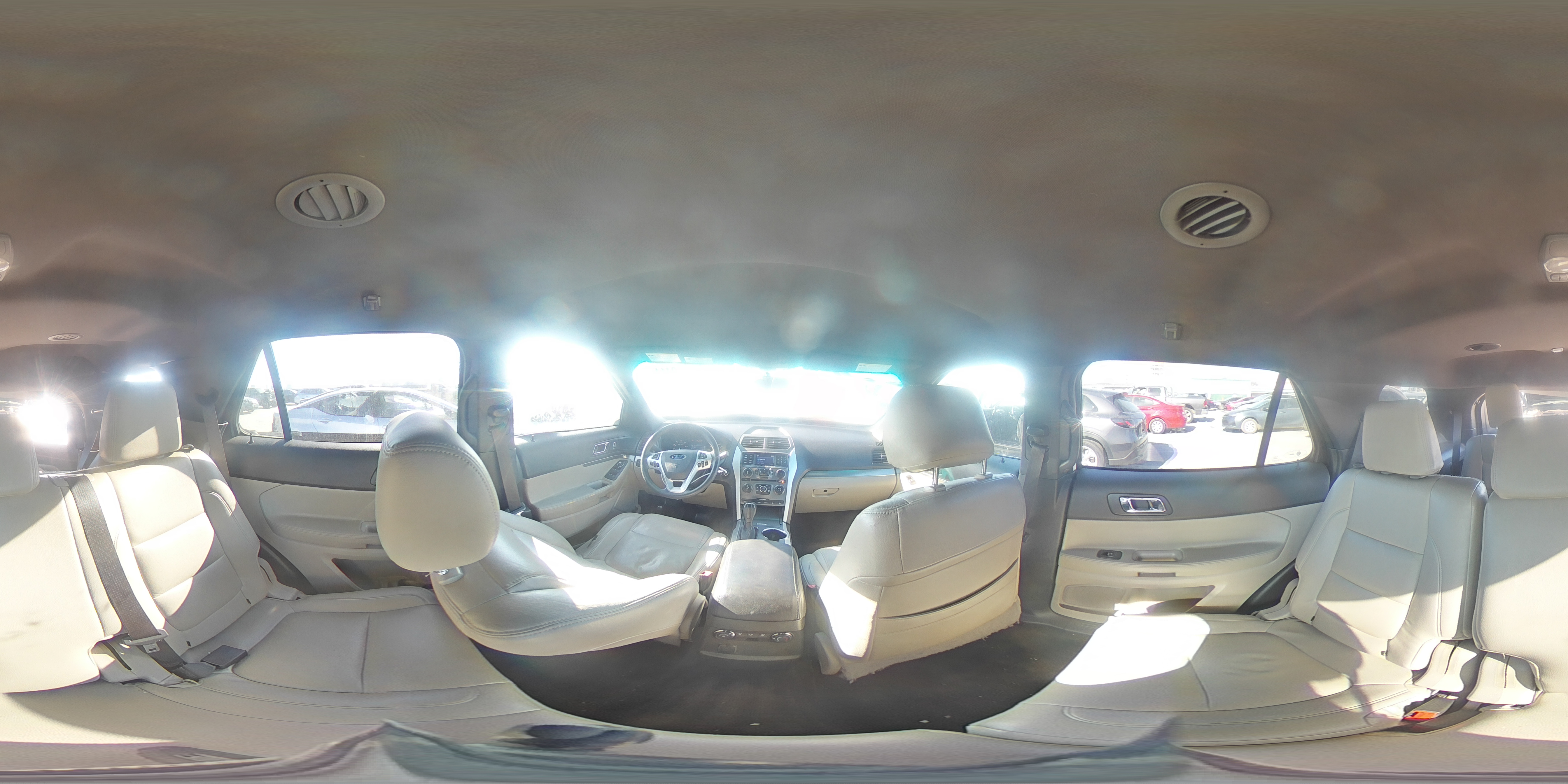 2015 Ford Explorer - Image 13