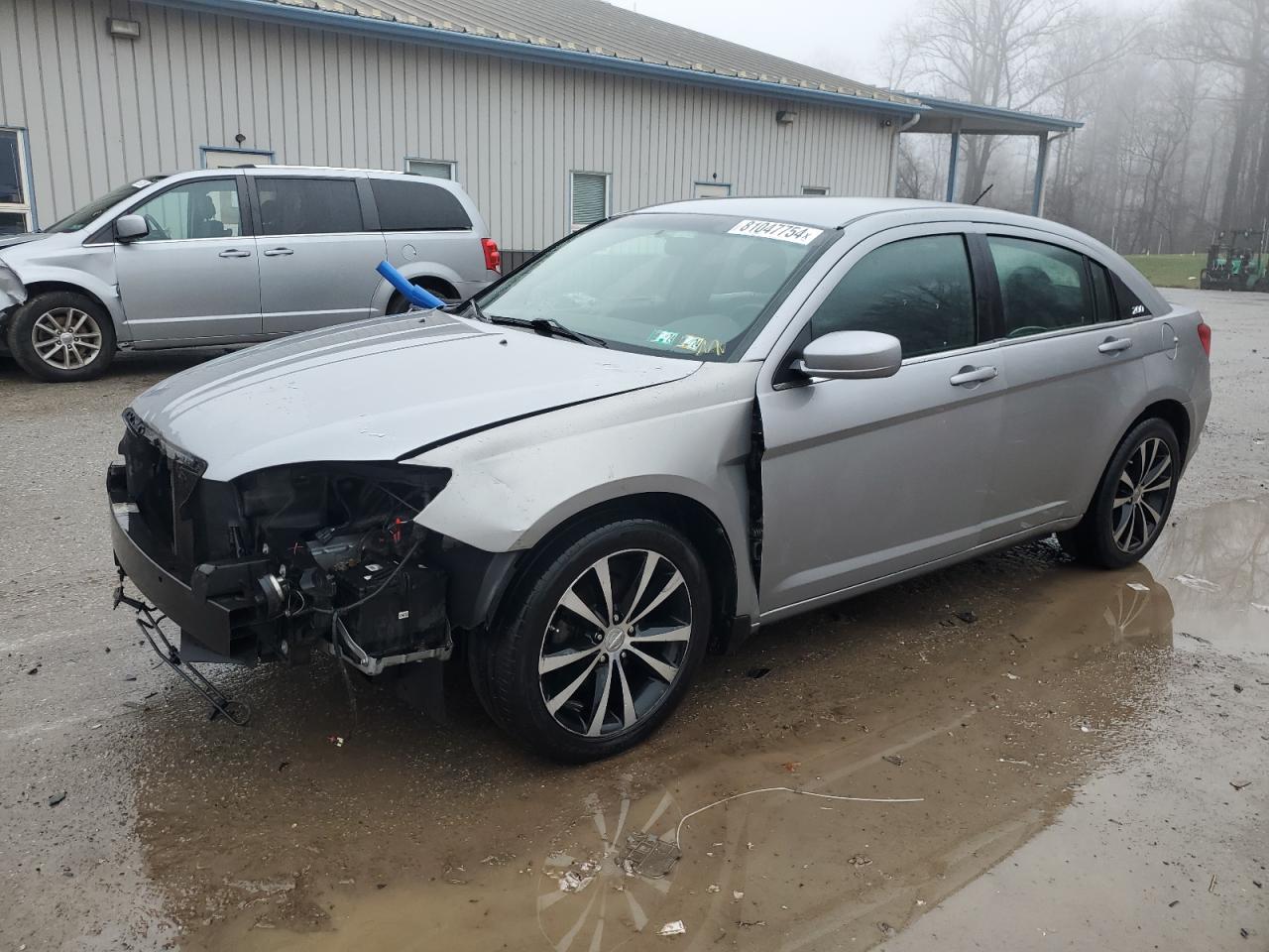 VIN 1C3CCBBB6DN579779 2013 CHRYSLER 200 no.1