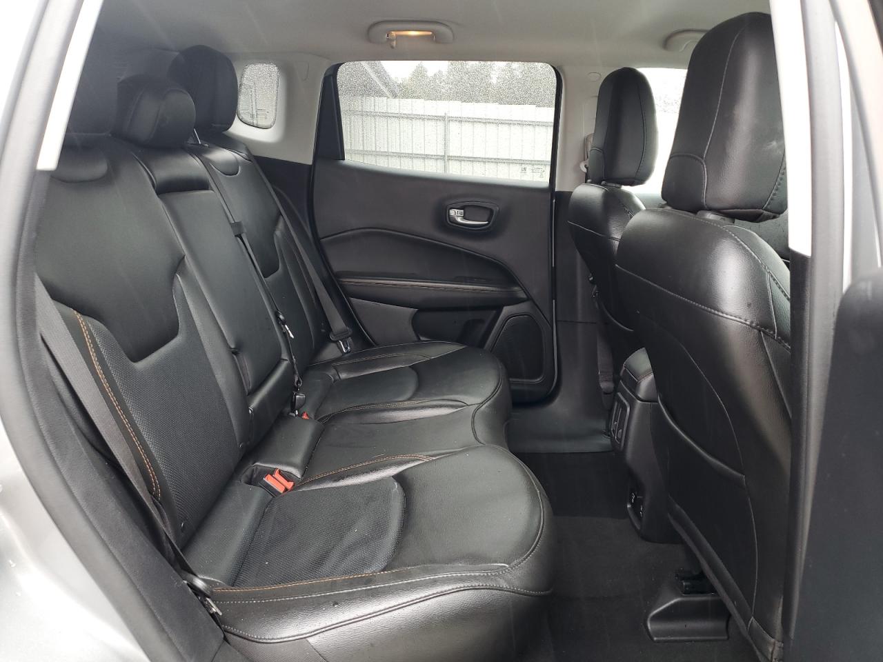 2020 Jeep Compass - Image 11