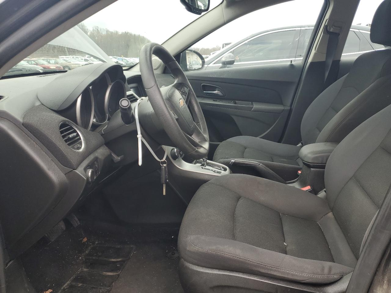 1G1PE5SB7G7147065 CHEVROLET CRUZE 2016