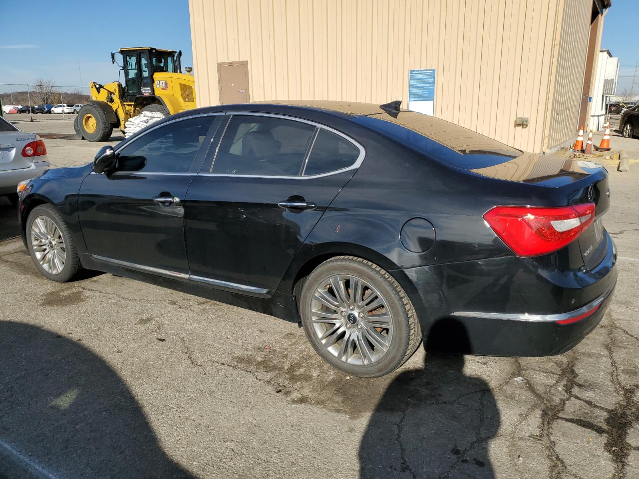 2014 Kia Cadenza - Image 2