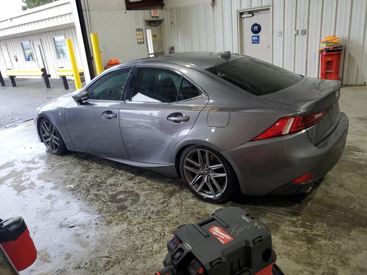 2014 Lexus IS - Image 2