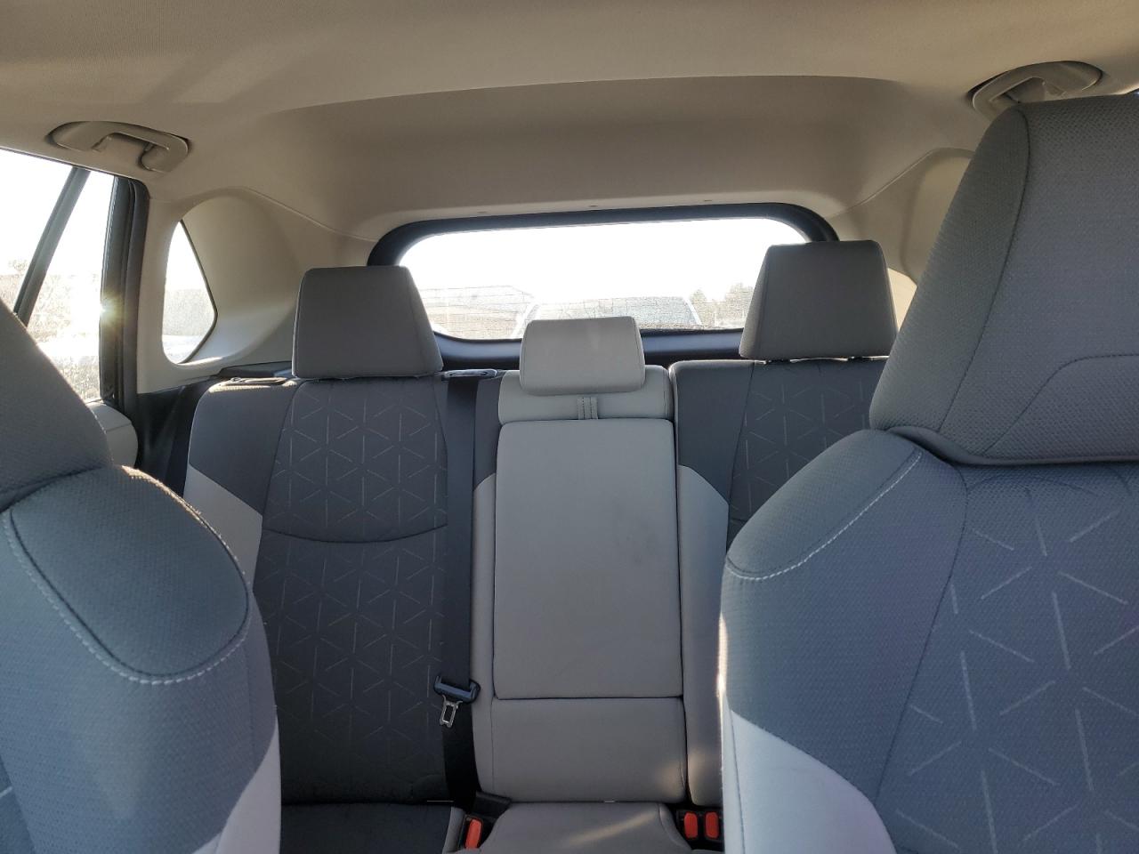 2020 Toyota RAV 4 - Image 10