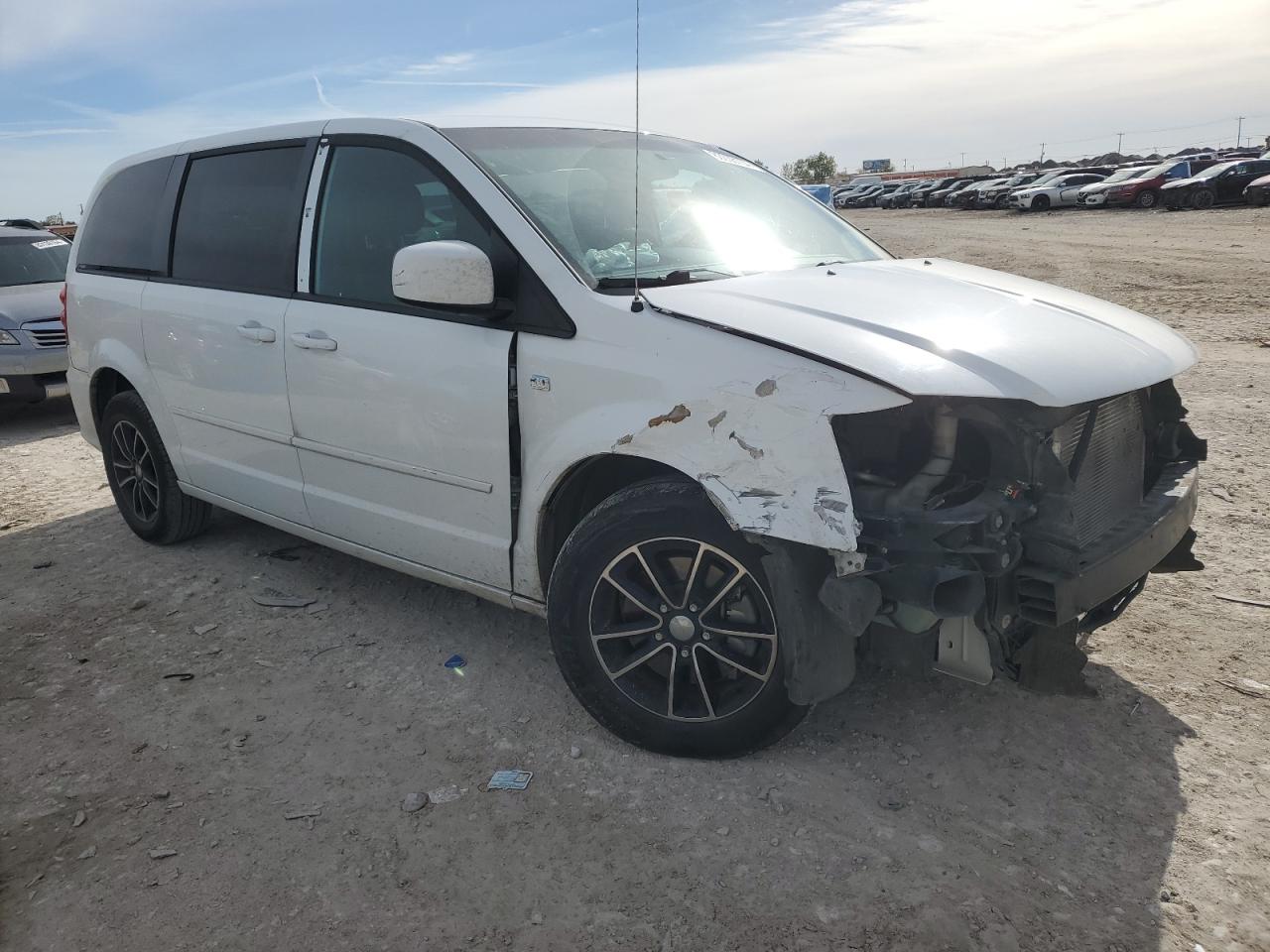 VIN 2C4RDGBG9ER380998 2014 DODGE CARAVAN no.4