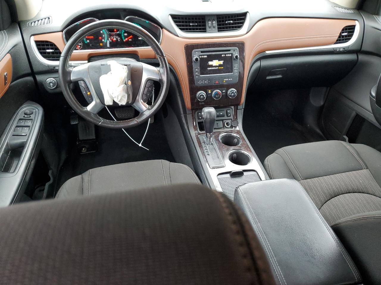 2017 Chevrolet Traverse - Image 8