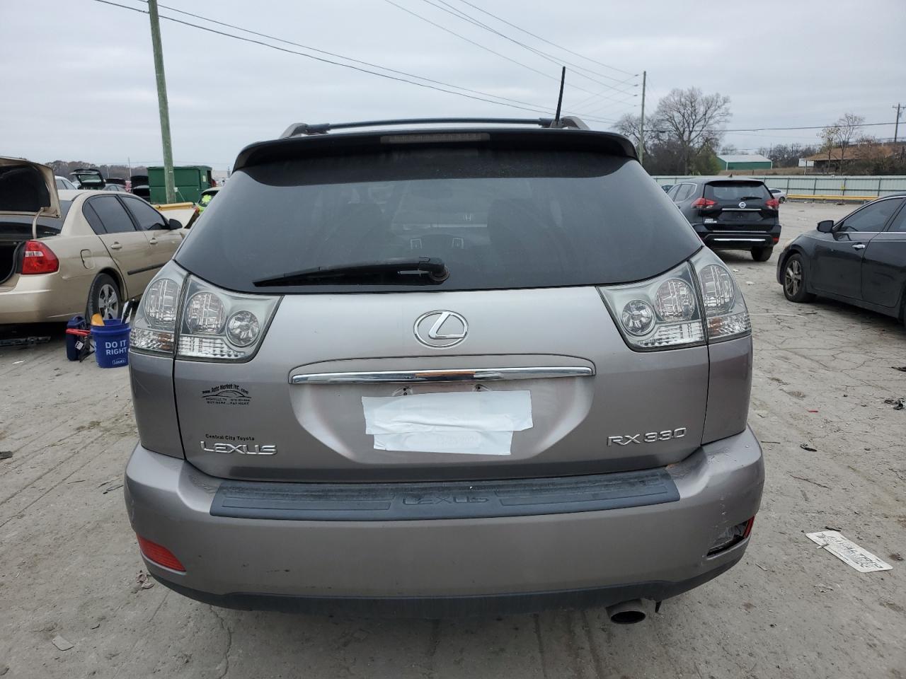 2005 Lexus RX - Image 6