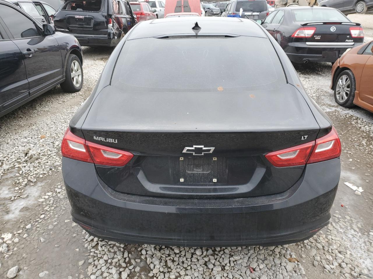 2017 Chevrolet Malibu - Image 6