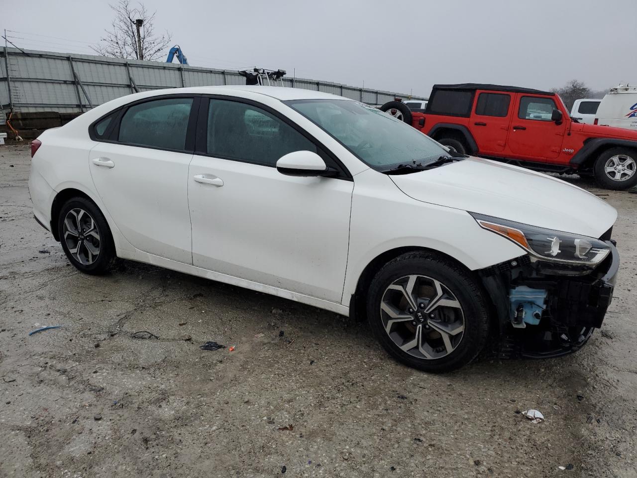 VIN 3KPF24AD7KE094157 2019 KIA FORTE no.4