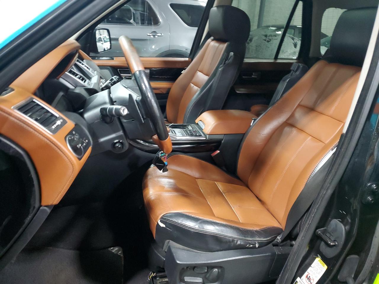 2013 Land Rover Range Rover - Image 7