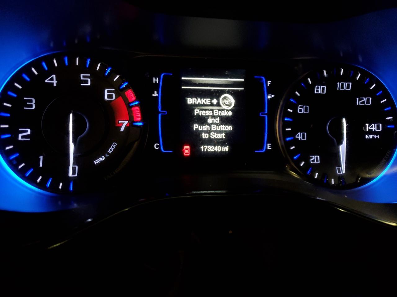 2015 Chrysler 200 - Image 9