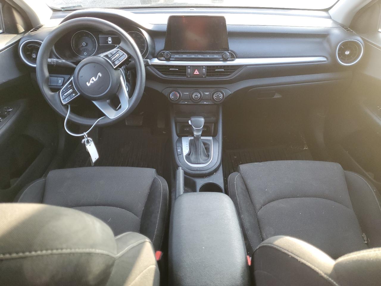 2023 Kia Forte - Image 8