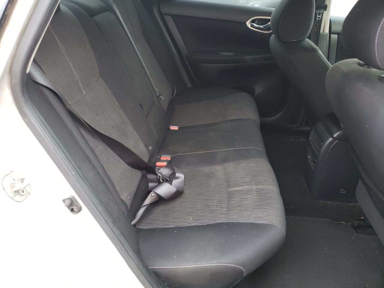 2014 Nissan Sentra - Image 10