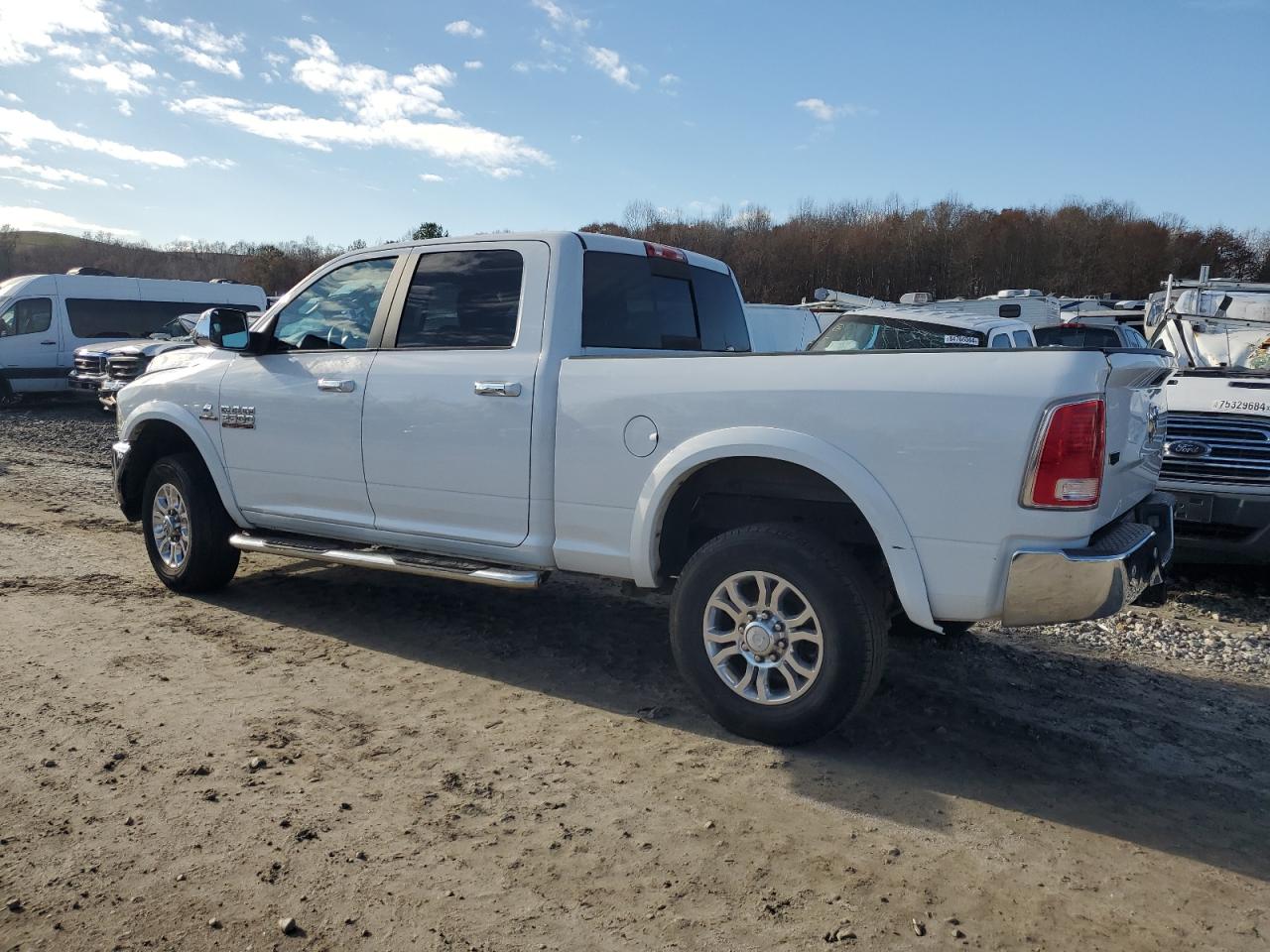 VIN 3C6UR5FL2JG155823 2018 RAM 2500 no.2