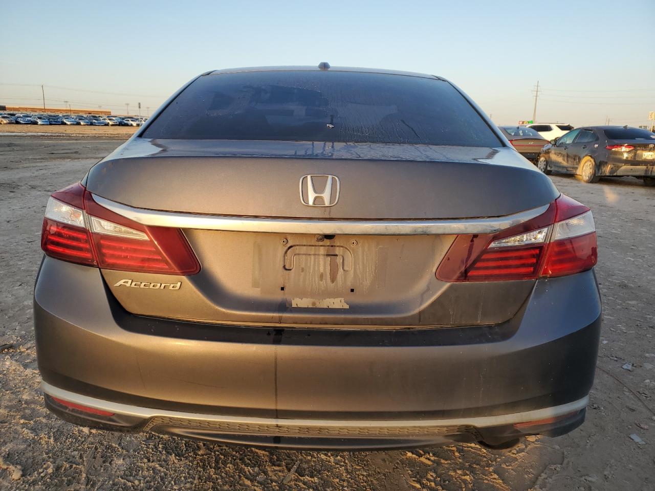 VIN 1HGCR2F89HA131527 2017 HONDA ACCORD no.6