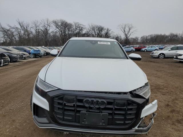  AUDI Q8 2022 Белы