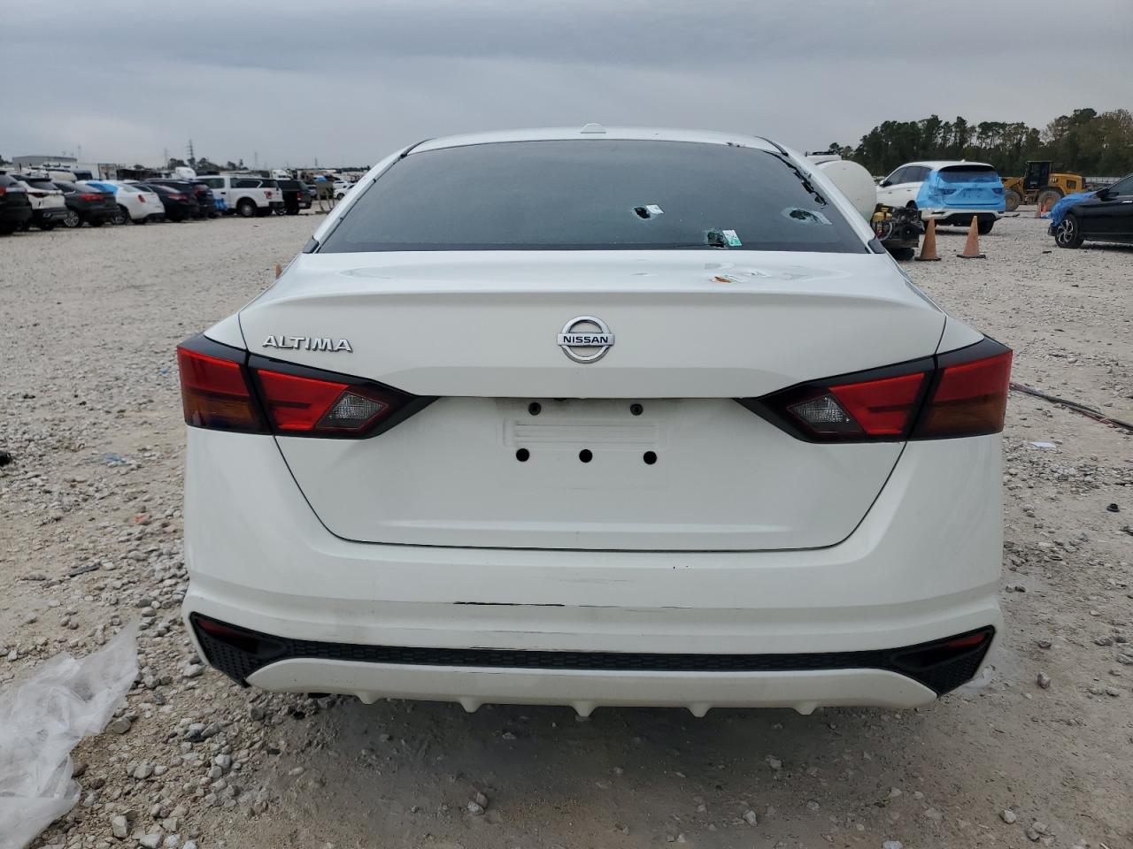 2020 Nissan Altima - Image 6