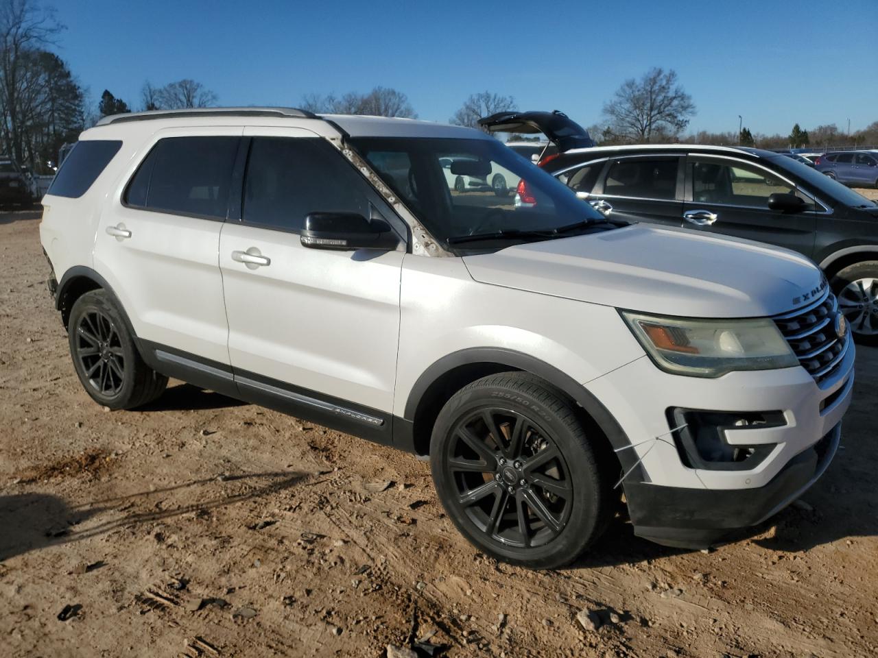 2016 Ford Explorer - Image 4