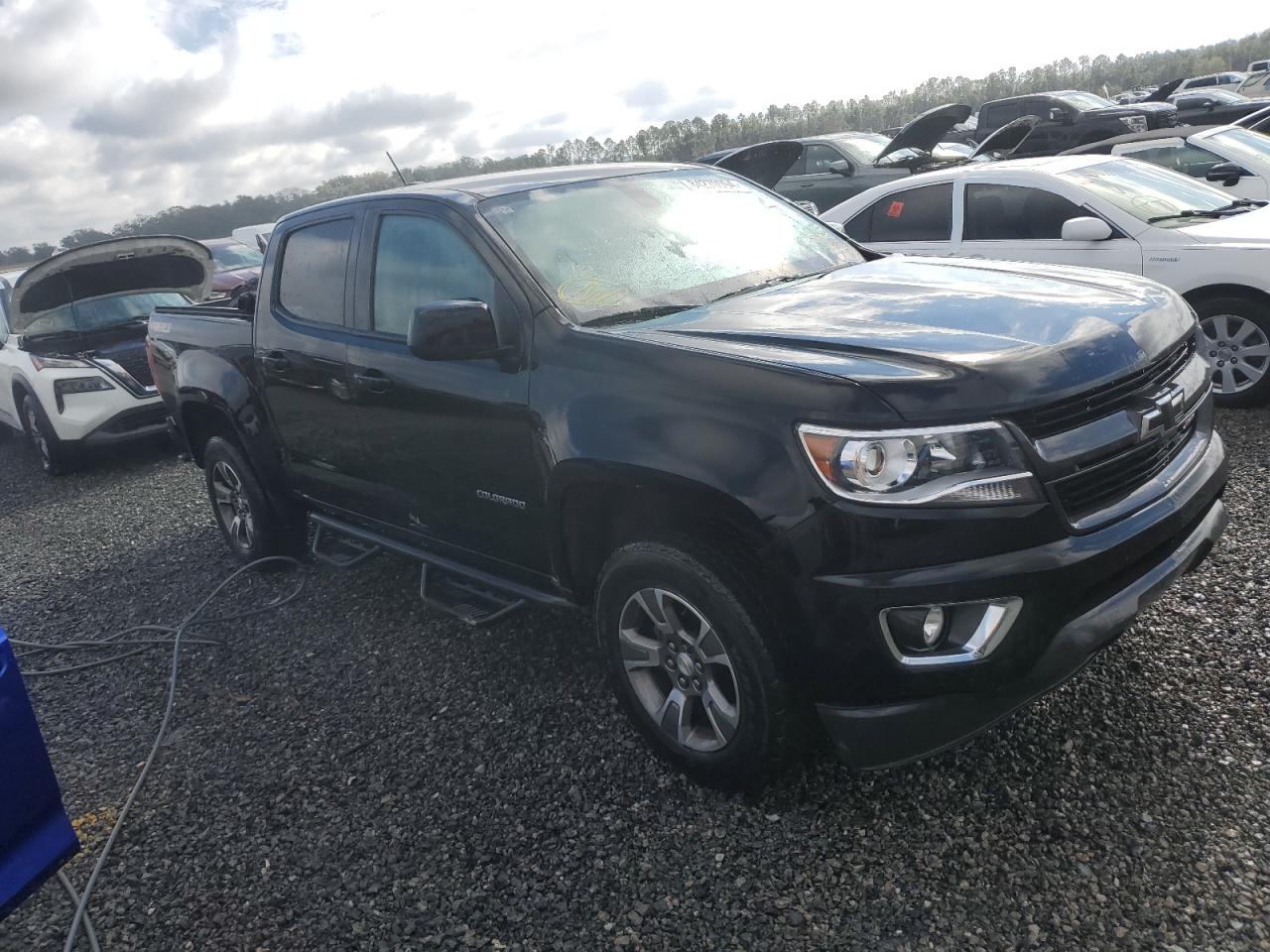 VIN 1GCGTDEN7K1334959 2019 CHEVROLET COLORADO no.4