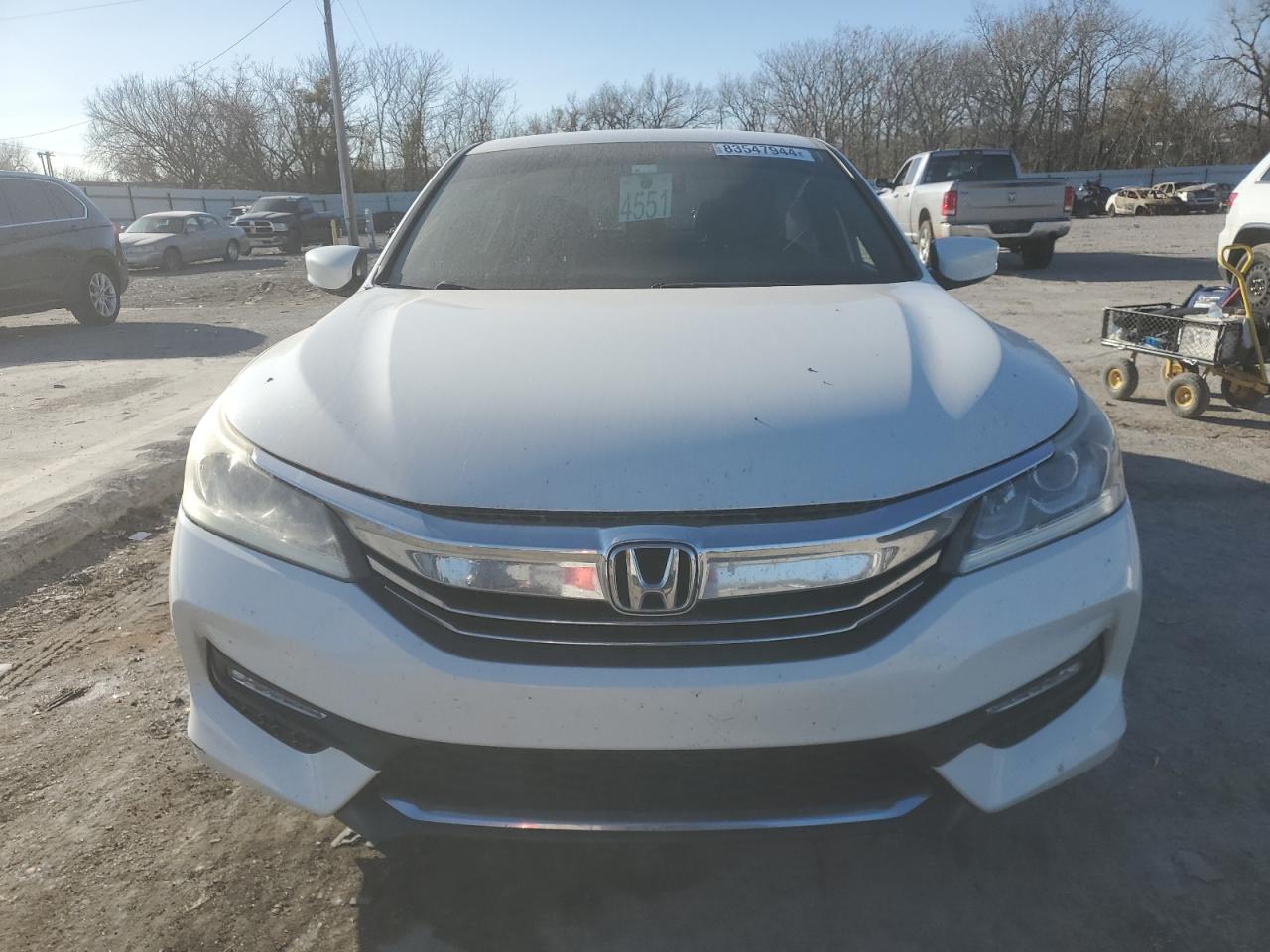 VIN 1HGCR2F14HA173686 2017 HONDA ACCORD no.5