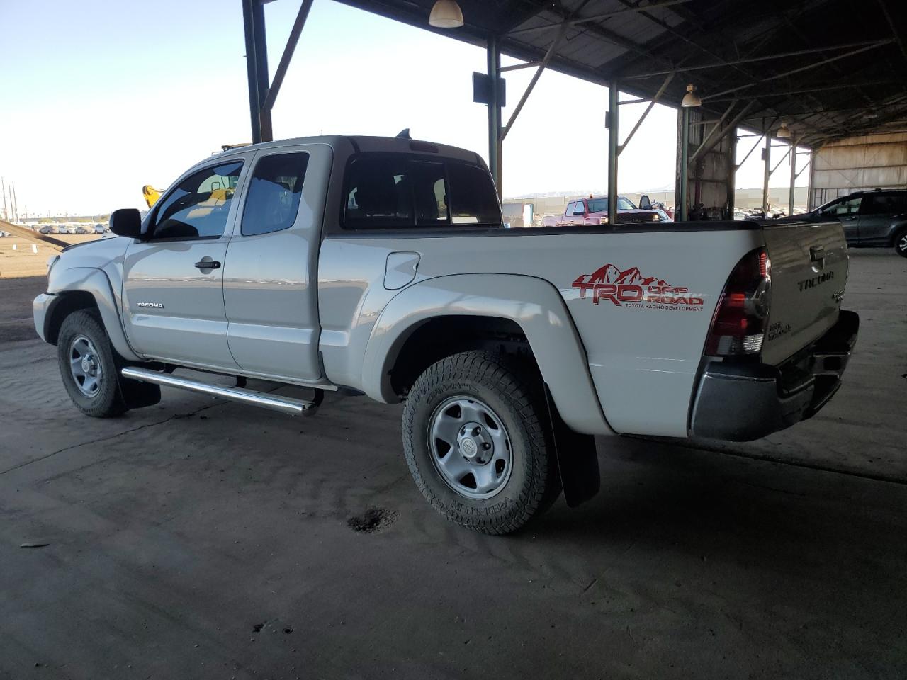 VIN 5TFTX4GN8FX043339 2015 TOYOTA TACOMA no.2