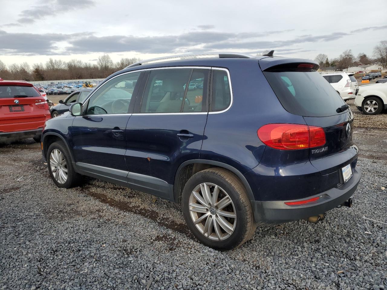 VIN WVGAV7AX6FW504211 2015 VOLKSWAGEN TIGUAN no.2