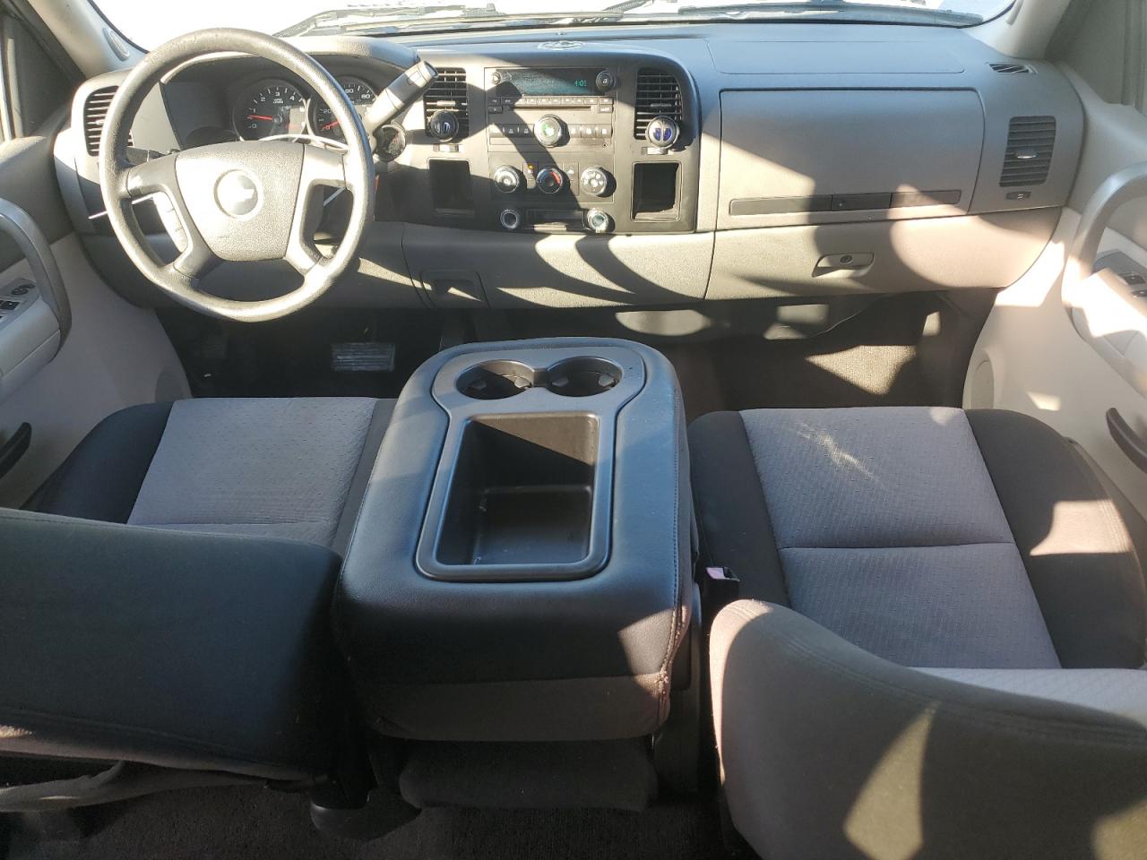 2009 Chevrolet Silverado - Image 8