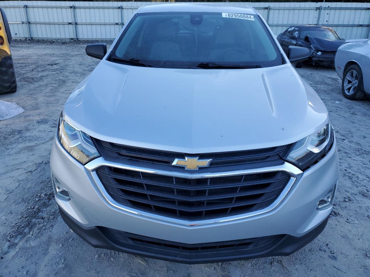 2020 Chevrolet Equinox - Image 5