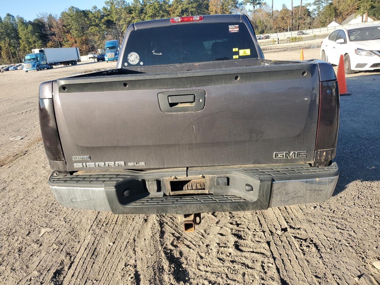 2010 GMC Sierra - Image 6