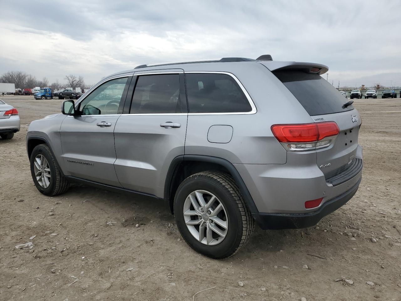 2018 Jeep Grand Cherokee - Image 2