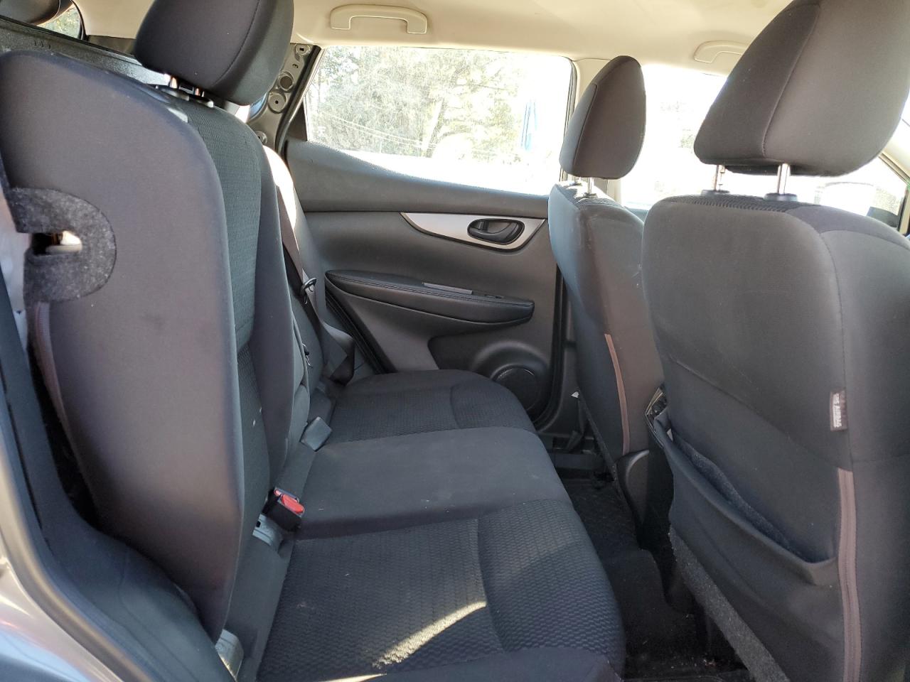 2017 Nissan Rogue - Image 11