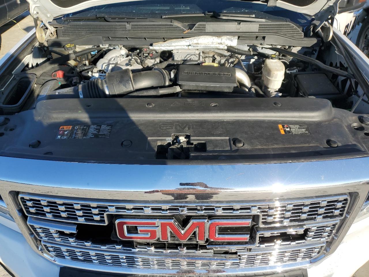 2019 GMC Sierra - Image 11