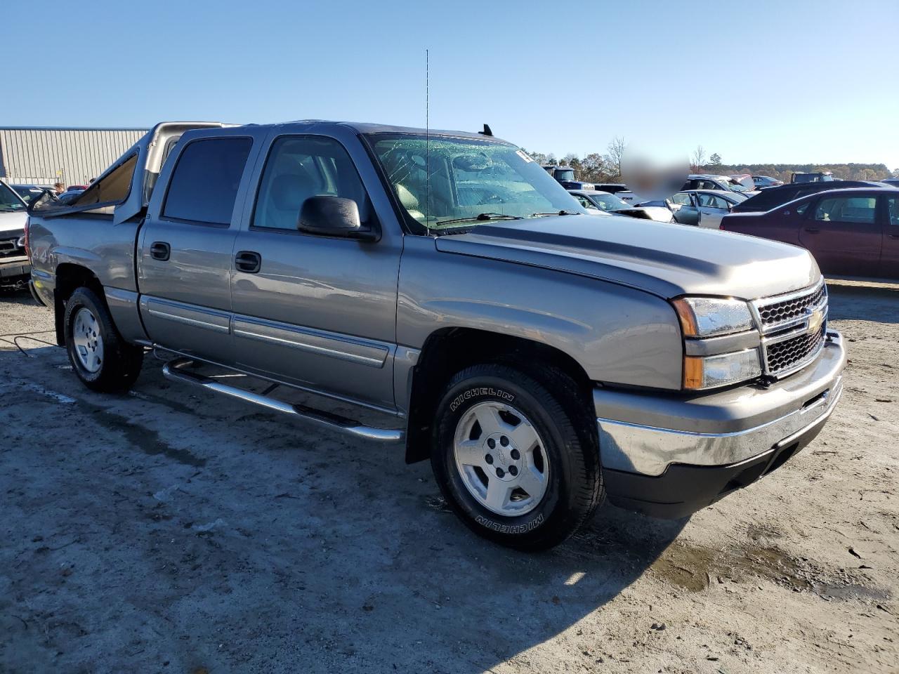 2006 Chevrolet Silverado - Image 4