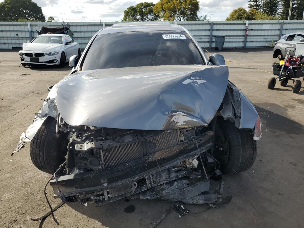 2015 Infiniti Q70 - Image 5