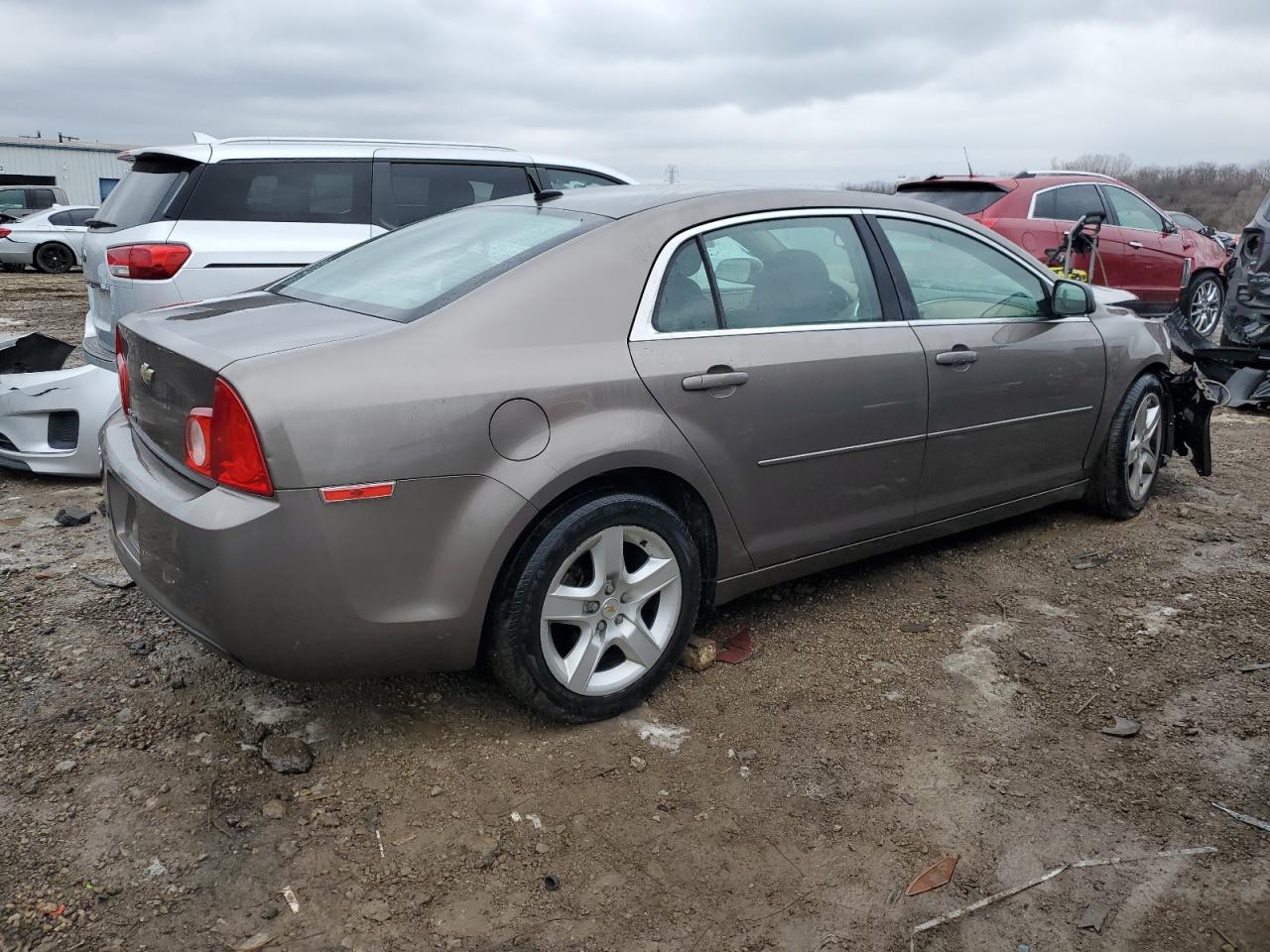 2011 Chevrolet Malibu - Image 3