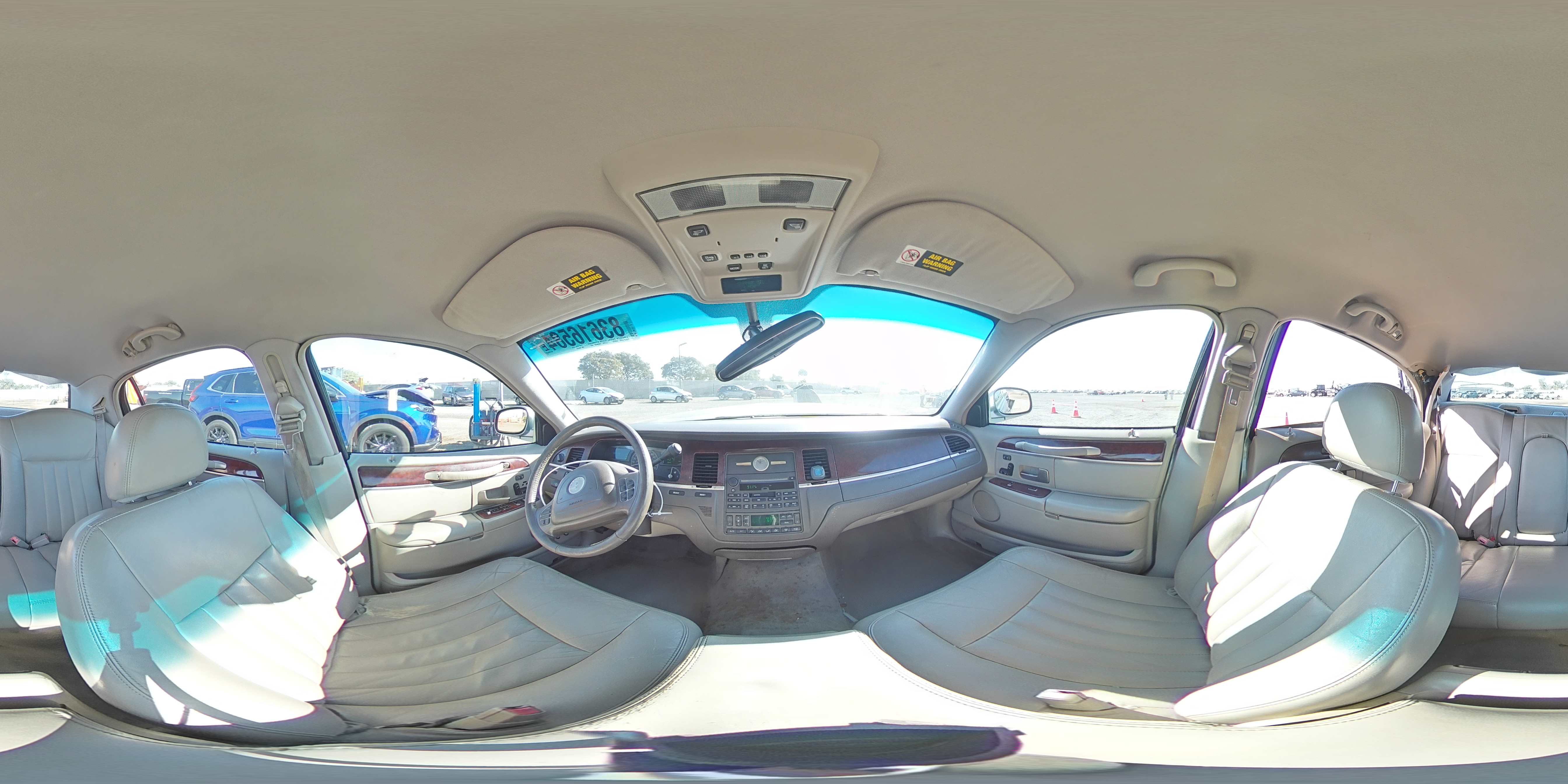 2004 Lincoln Town Car Executive VIN: 1LNHM81W24Y666076 Lot: 83616584