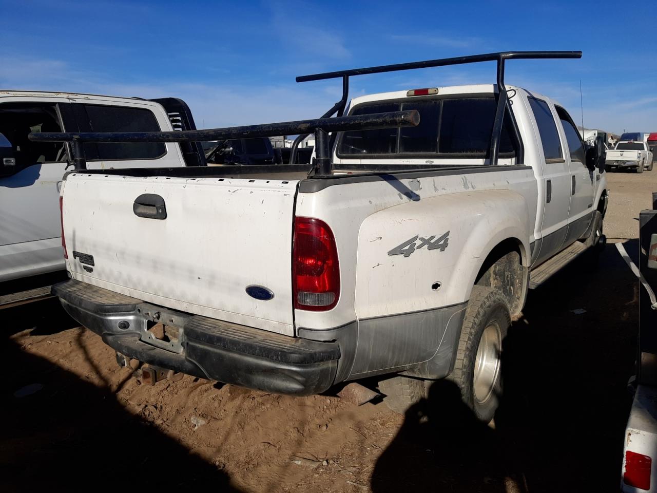 2002 Ford F350 - Image 3