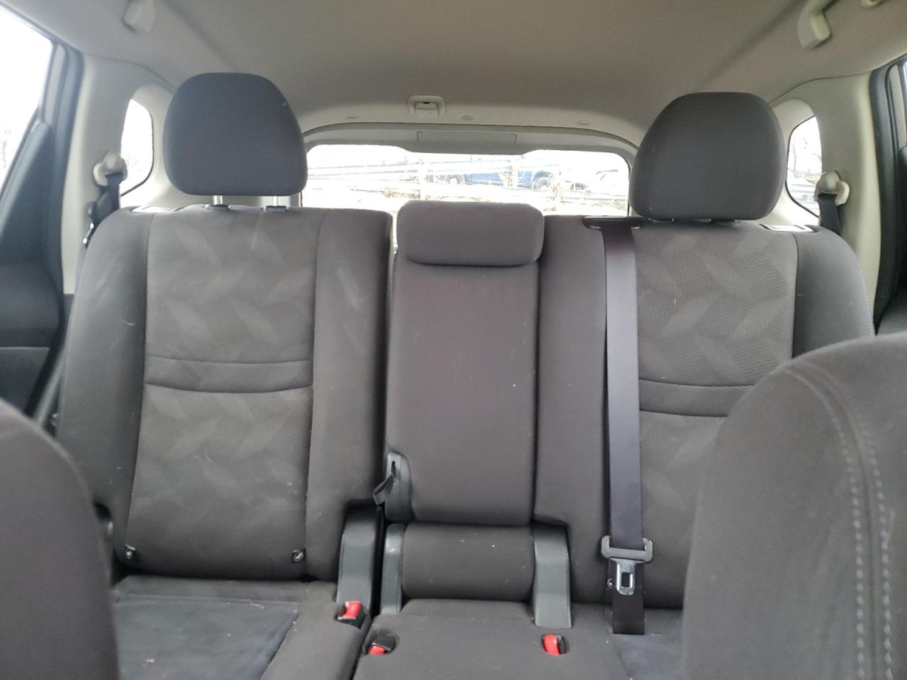 2016 Nissan Rogue - Image 10