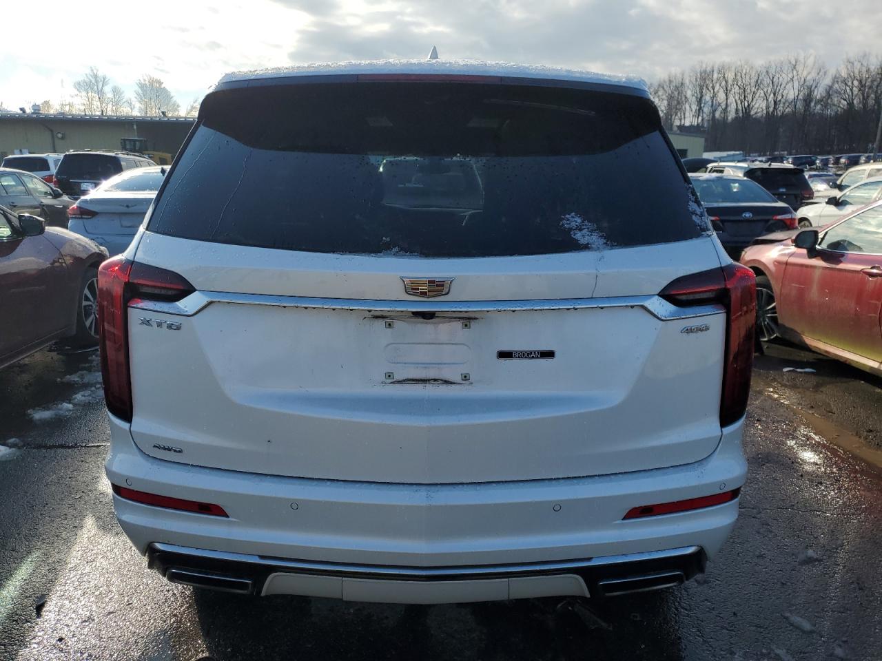 2022 Cadillac XT6 - Image 6