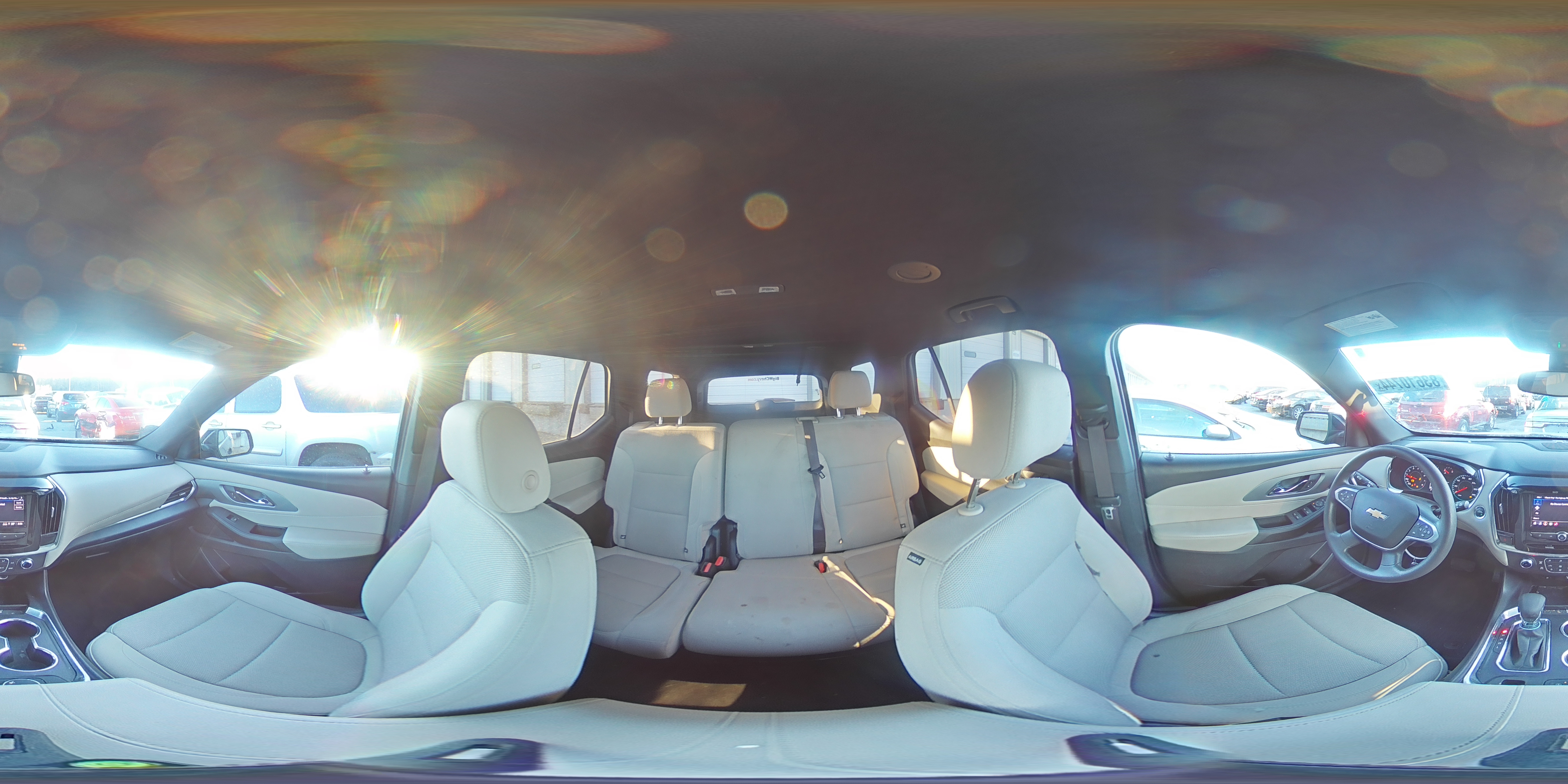 2022 Chevrolet Traverse - Image 14
