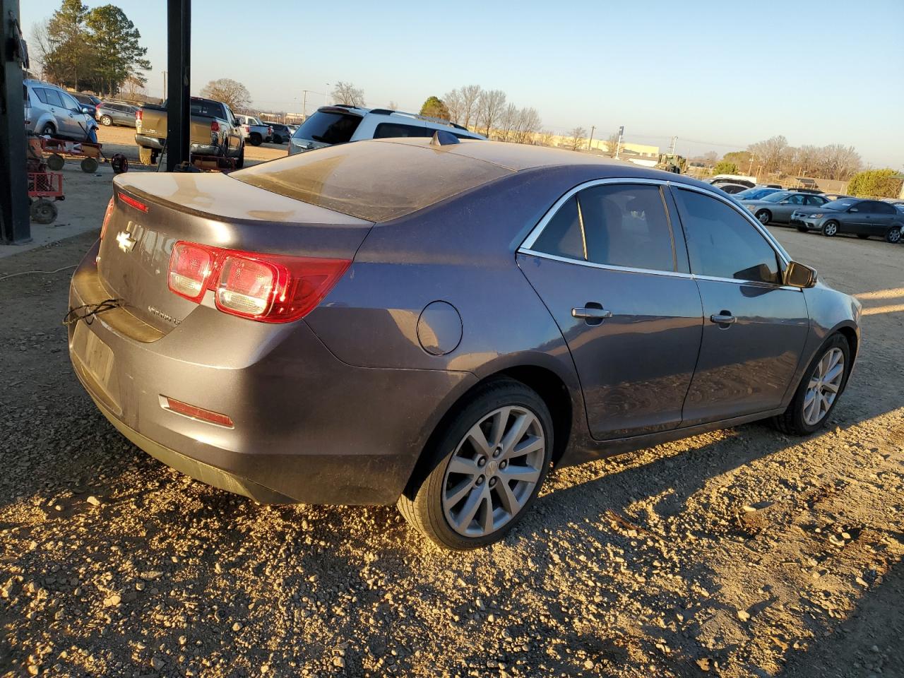 VIN 1G11E5SL3EF283503 2014 CHEVROLET MALIBU no.3