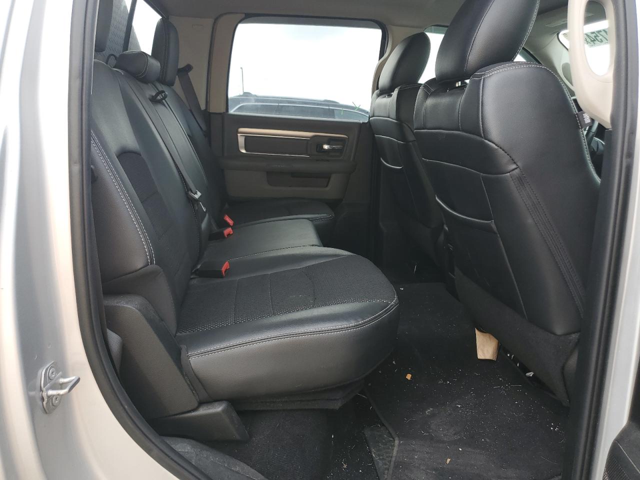 2018 RAM 1500 - Image 10