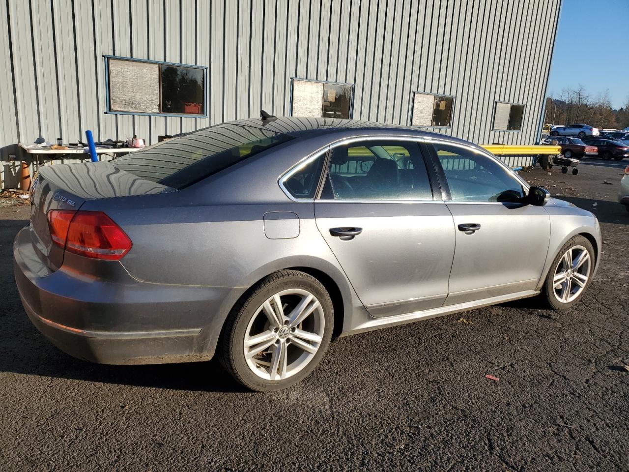 2014 Volkswagen Passat - Image 3