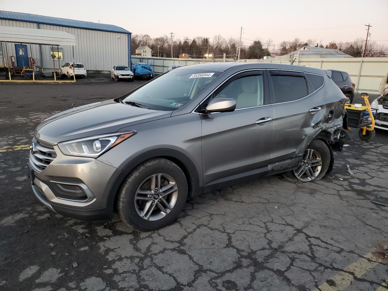 VIN 5XYZT3LB9JG533179 2018 HYUNDAI SANTA FE no.1