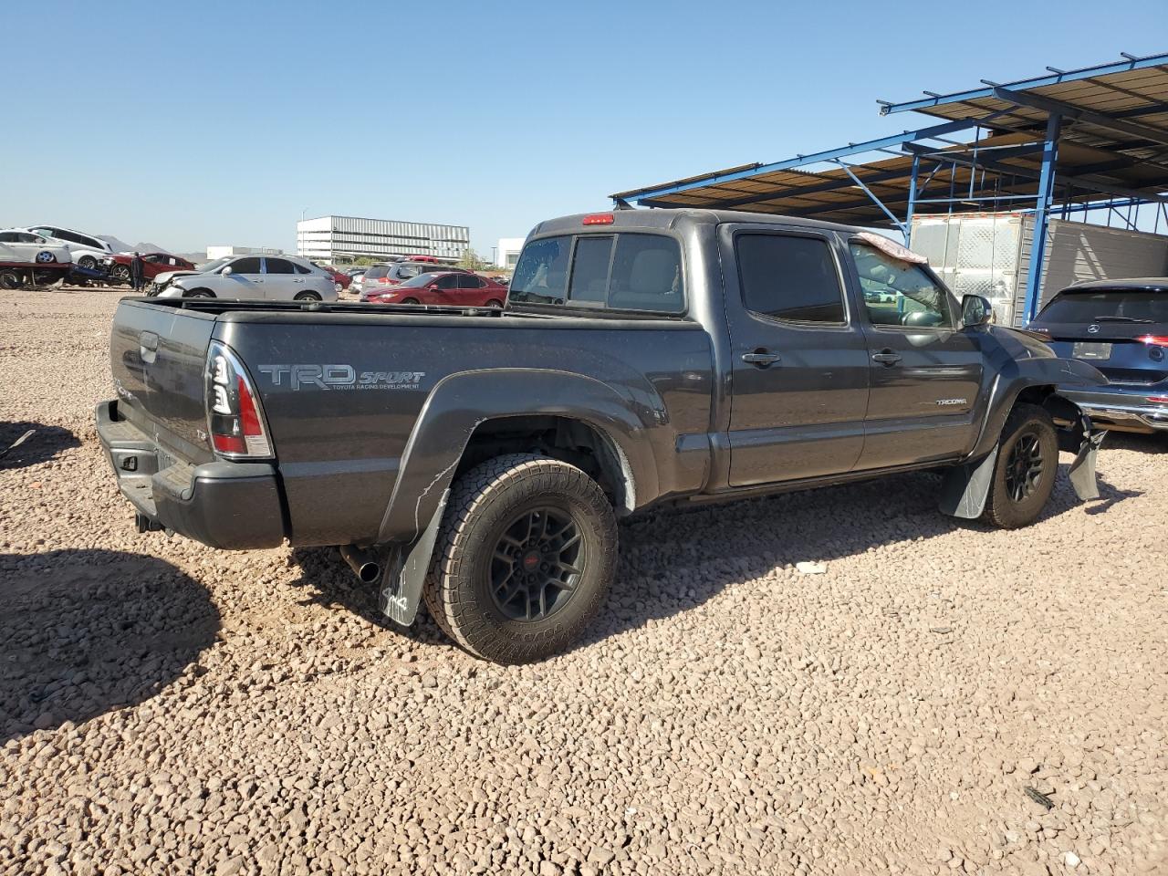 2015 Toyota Tacoma - Image 3