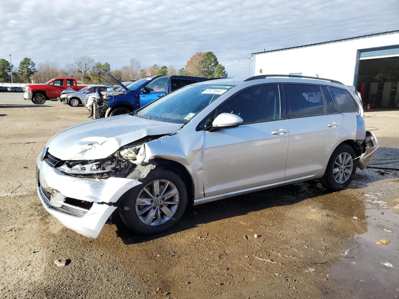 2016 Volkswagen Golf - Image 1