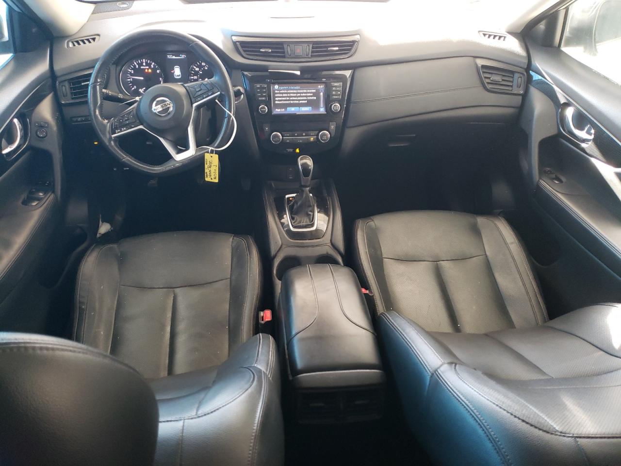 2017 Nissan Rogue - Image 8